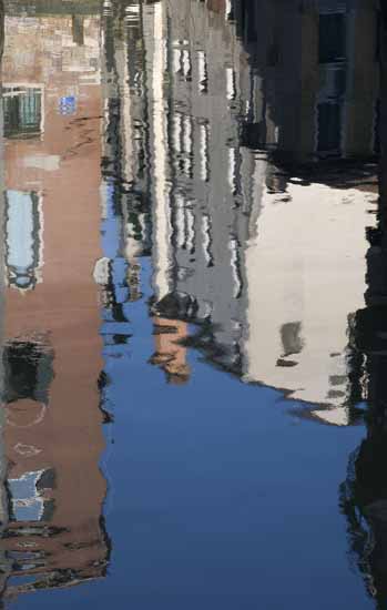 A building reflection on a Venice canal - JBLArts photography