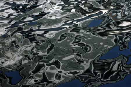 Gray bubbles - Water reflections, JBLArts photography