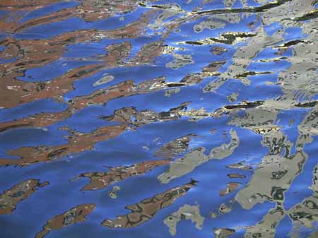 Wandering islands - Water reflections, JBLArts photography