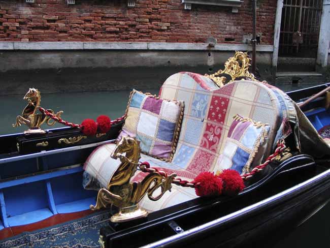 Gondola details: sea horses - Gondolas in Venice, JBLArts photography