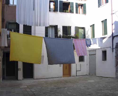 Hanging out in a closed court: Campiello - Hanging out in Venice, JBLArts photography
