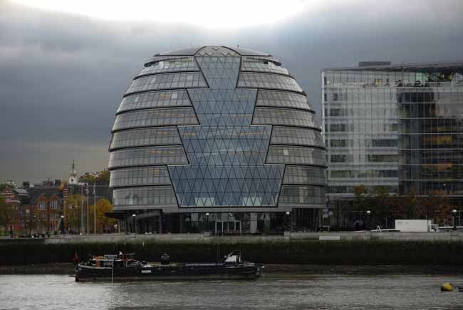 Windows as fly eyes - steel-glass building in London, JBLArts photography