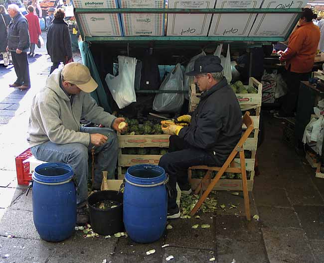 Backstage - Artichokes at the open-air market in Padua, Italy, JBLArts photography