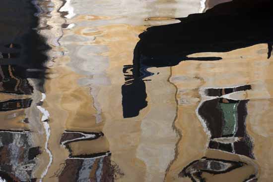 Charcoal Gondola - Water reflections, JBLArts photography